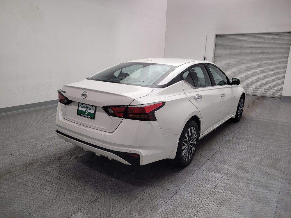 Used 2025 Nissan Altima 2.5 SV FWD image 9