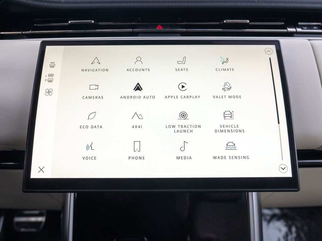 Certified 2025 Land Rover Range Rover SE image 25