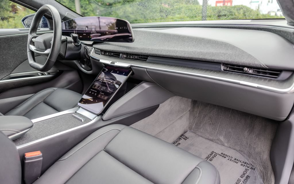 Used 2024 Lucid Air Pure RWD image 19