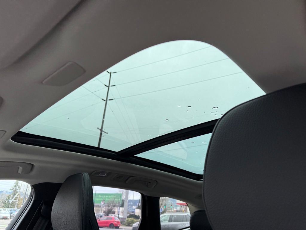 Used 2025 Volvo XC60 B5 Plus w/ Protection Package Premier image 15