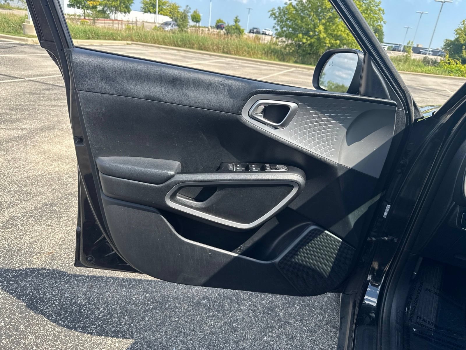 Used 2023 Kia Soul LX w/ Option Group 015 FWD image 13