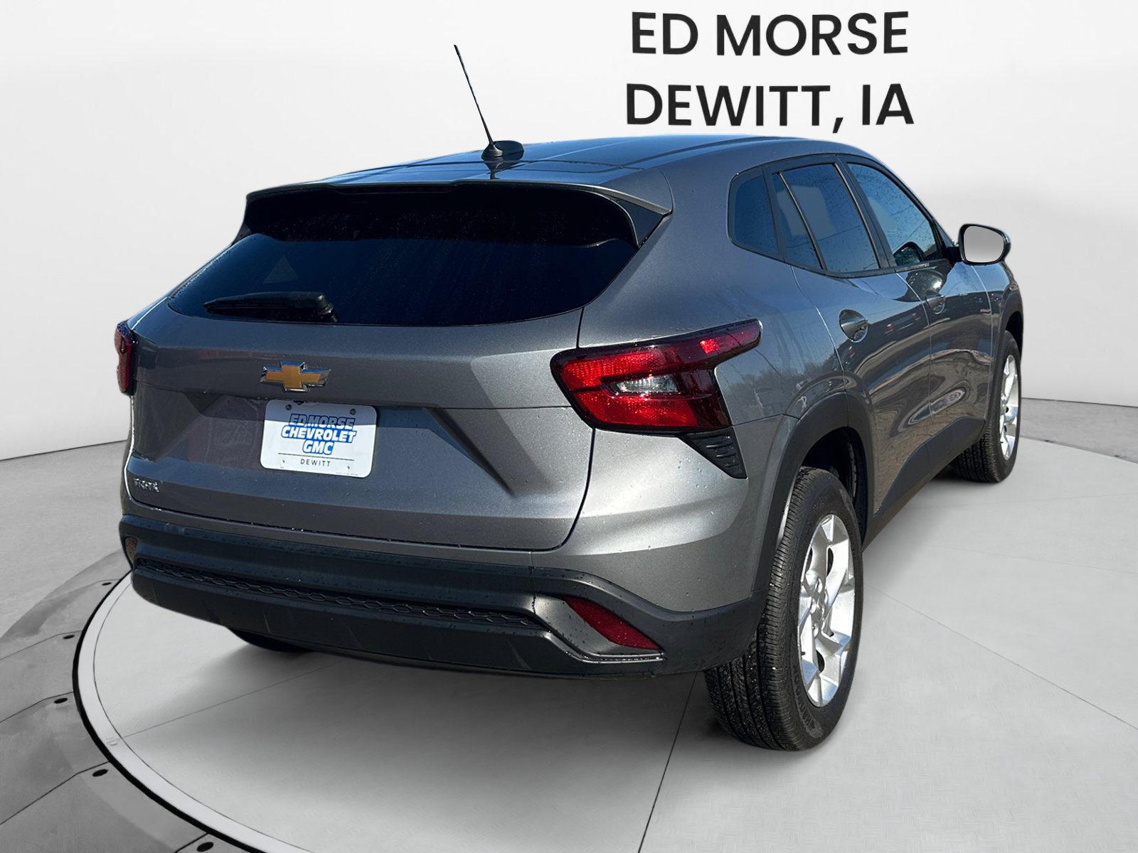 Used 2025 Chevrolet Trax LS w/ LS Convenience Package image 5