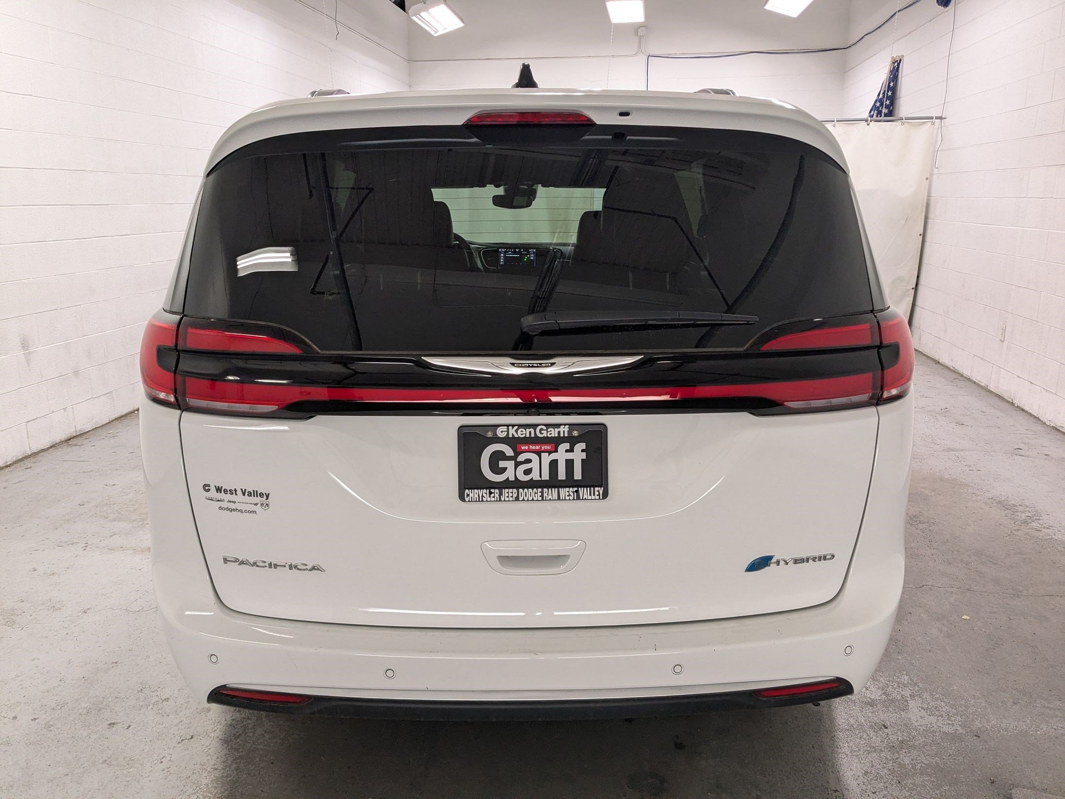 Certified 2024 Chrysler Pacifica Pinnacle FWD image 8