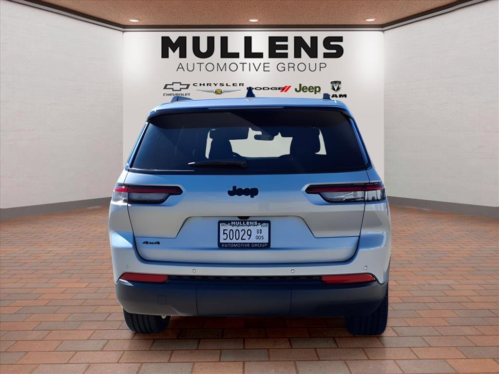 New 2025 Jeep Grand Cherokee L Laredo image 6