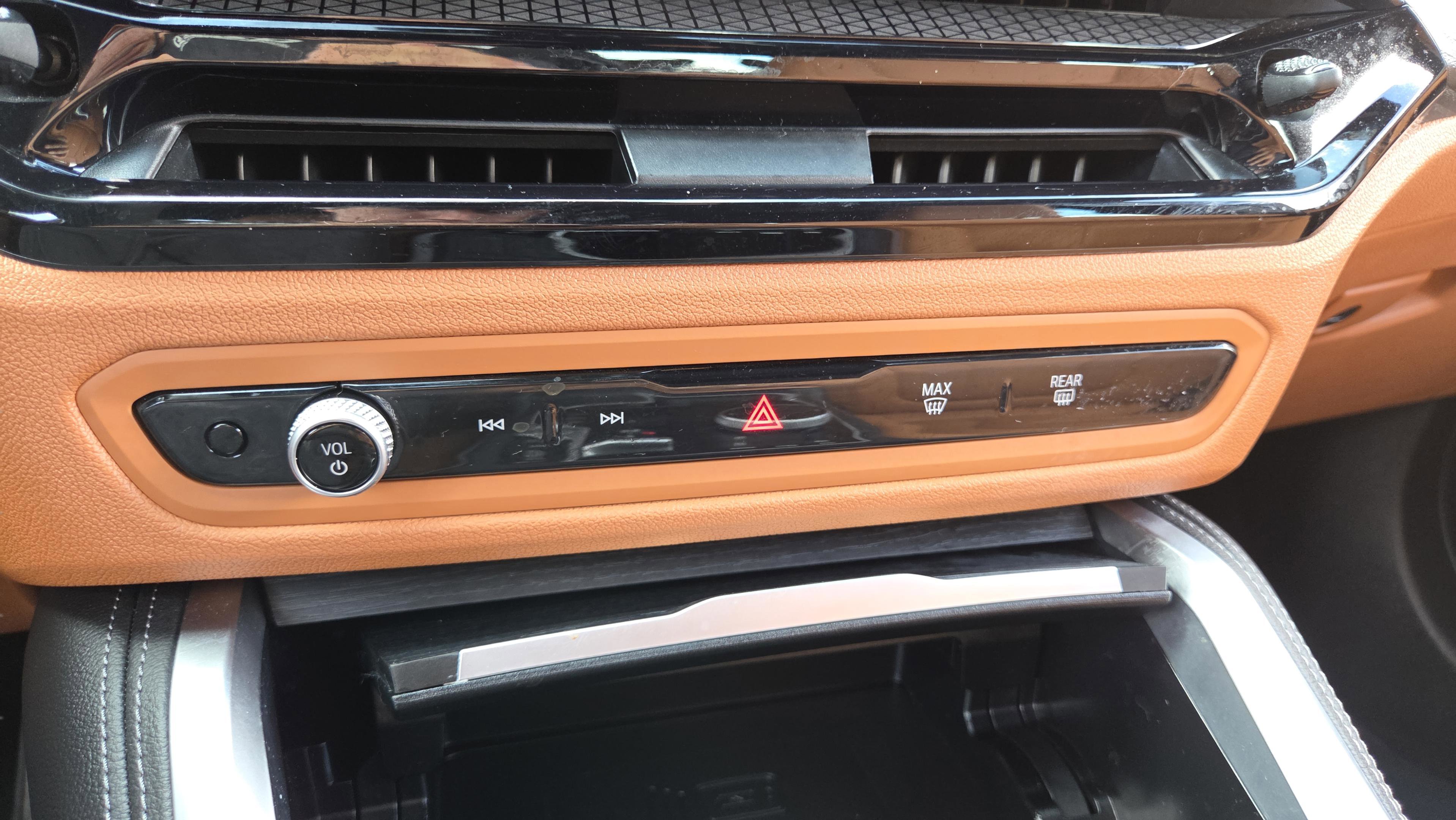 Certified 2025 BMW 440i xDrive w/ Premium Package image 36