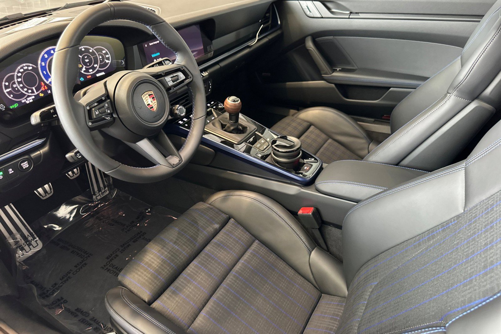 New 2026 Porsche 911 Carrera image 4