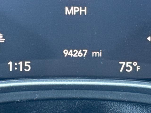 Used 2020 Chrysler Pacifica Touring-L Plus w/ Tire & Wheel Group image 16