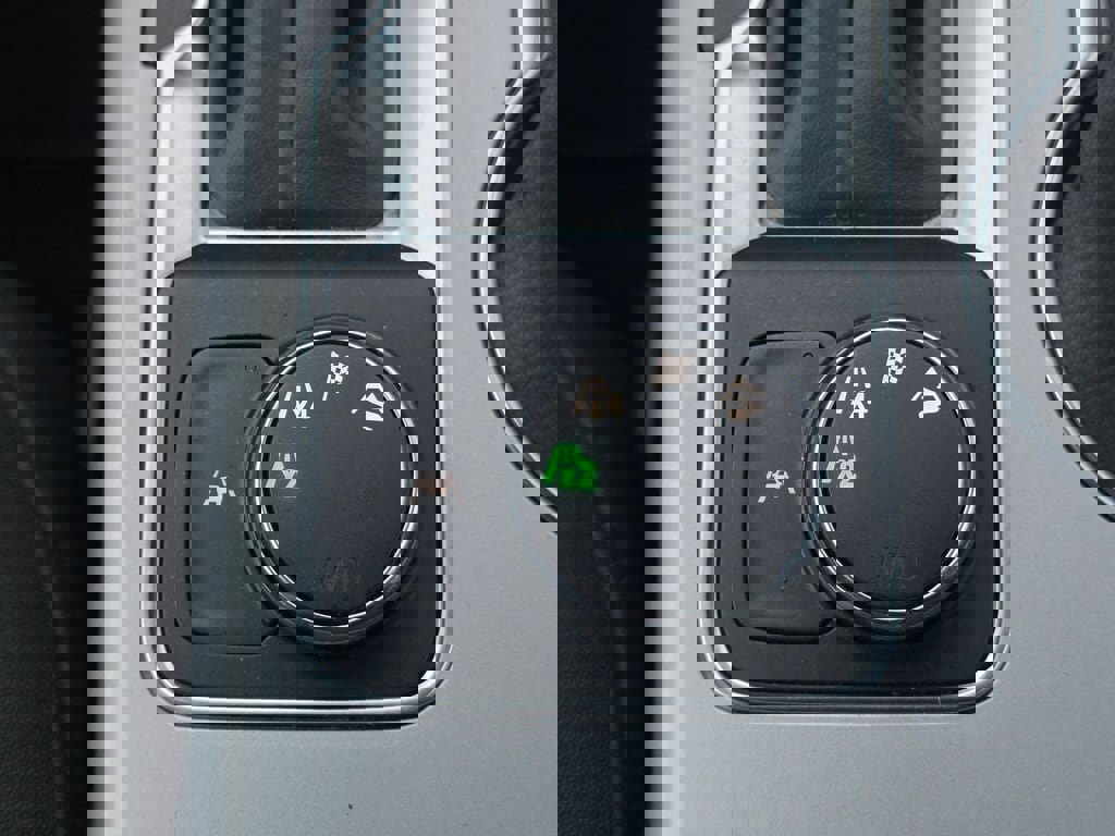 Used 2022 Chevrolet Blazer LT image 16