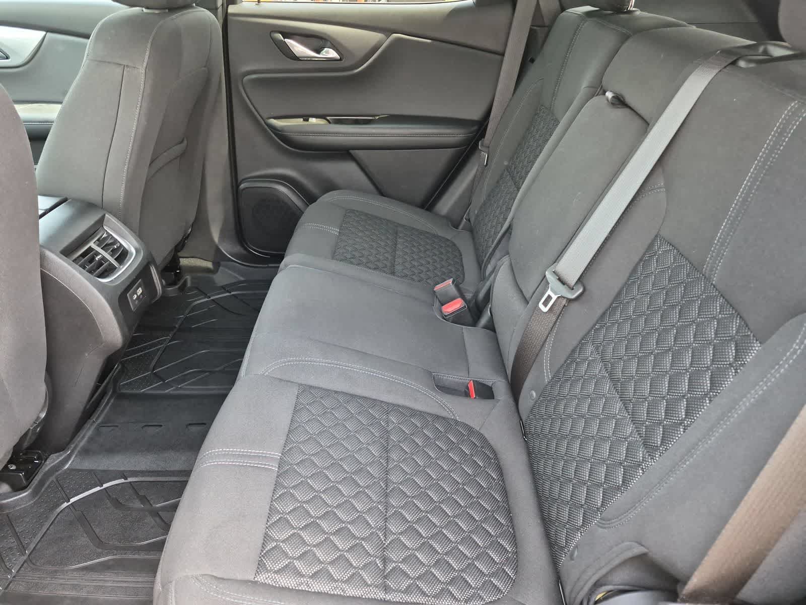 Used 2020 Chevrolet Blazer LT FWD image 19