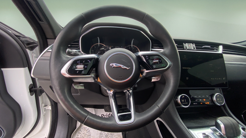 Used 2023 Jaguar F-PACE S AWD/4WD image 16