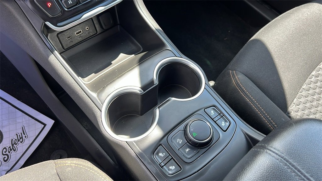 Used 2020 GMC Terrain SLE image 29