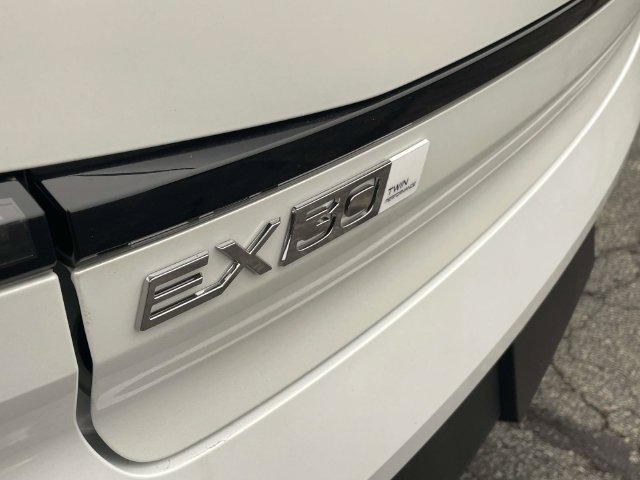 New 2026 Volvo EX30 Ultra w/ Protection Package Premier AWD/4WD image 8