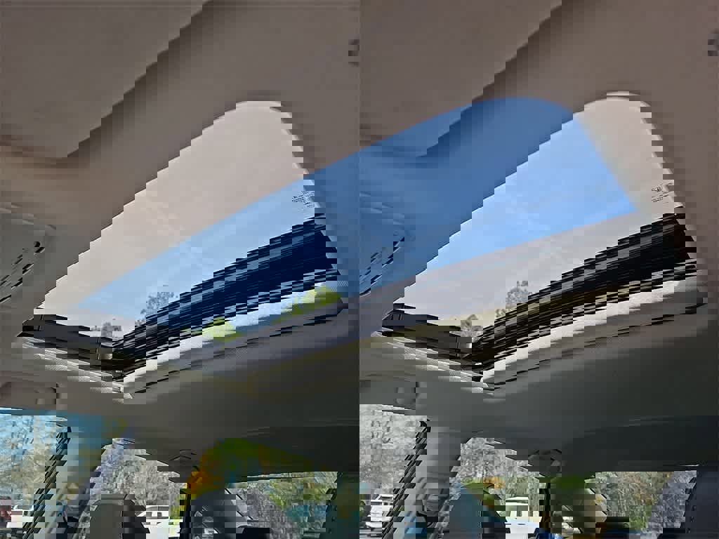 Used 2025 Honda Accord Touring image 13