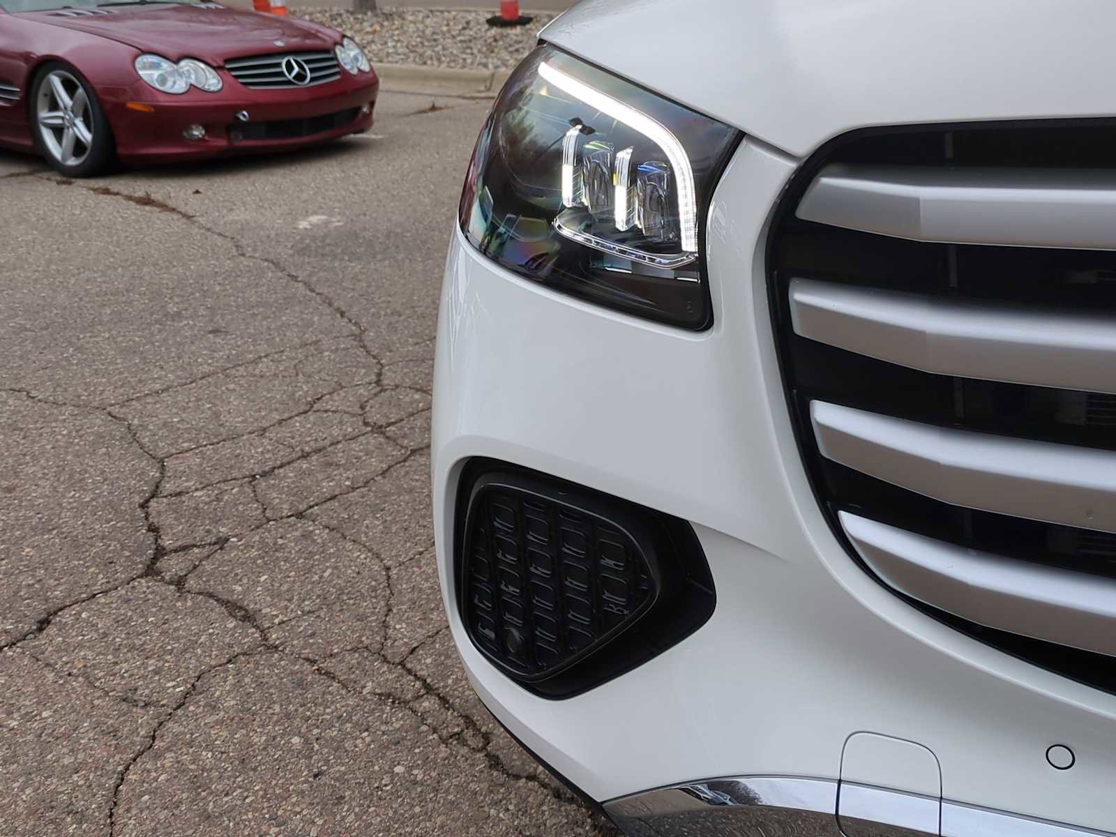 Used 2025 Mercedes-Benz GLS 450 4MATIC image 11