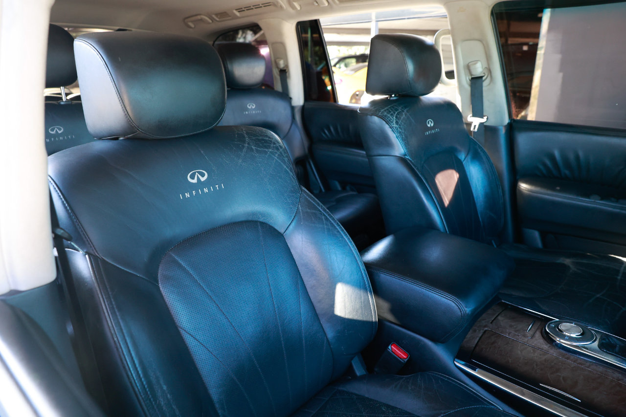 Used 2012 INFINITI QX56 2WD w/ Deluxe Touring Pkg image 16