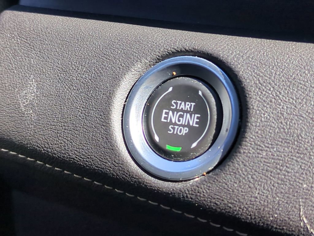 Used 2022 Cadillac Escalade ESV Sport w/ Touring Package image 39