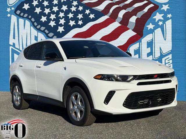 Certified 2025 Dodge Hornet GT w/ Cold Weather Group AWD/4WD image 1