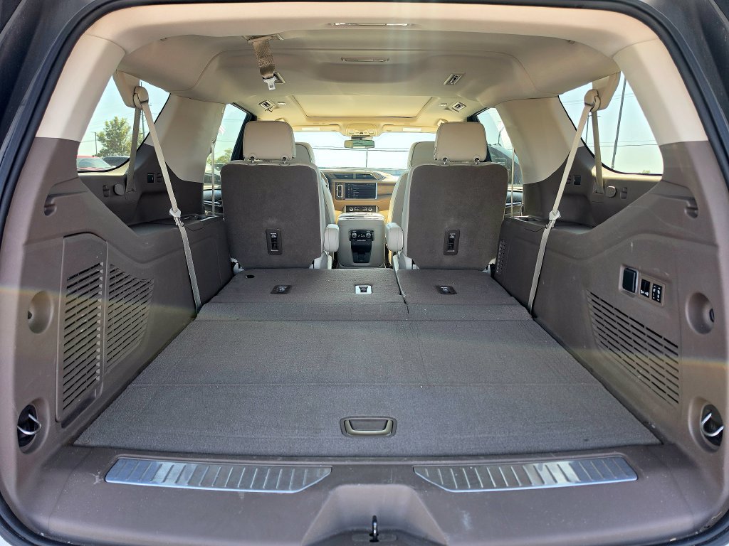 Used 2024 GMC Yukon XL Denali AWD/4WD image 10
