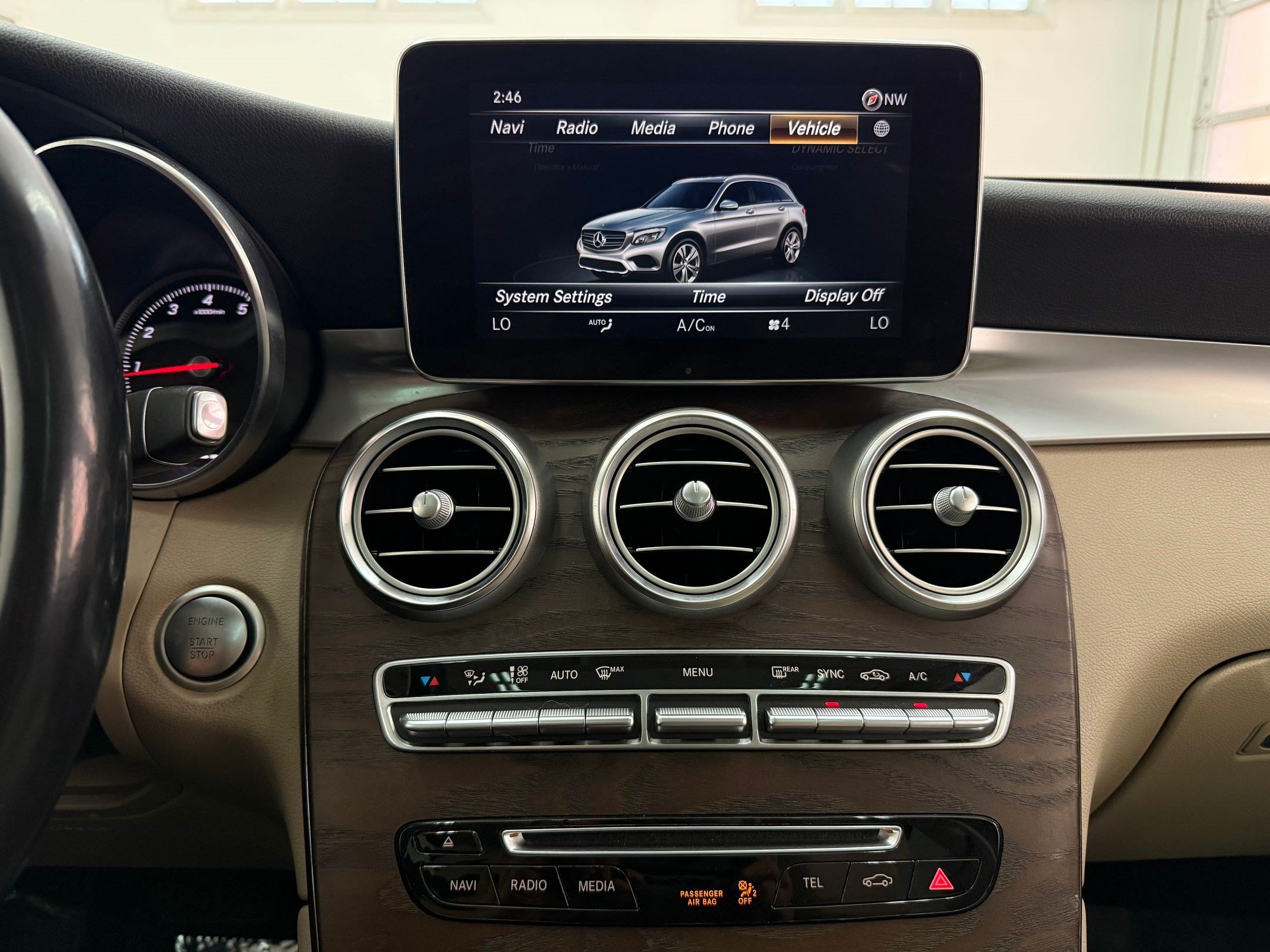 Used 2019 Mercedes-Benz GLC 300 4MATIC image 16