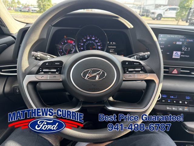 Used 2023 Hyundai Elantra SEL FWD image 16