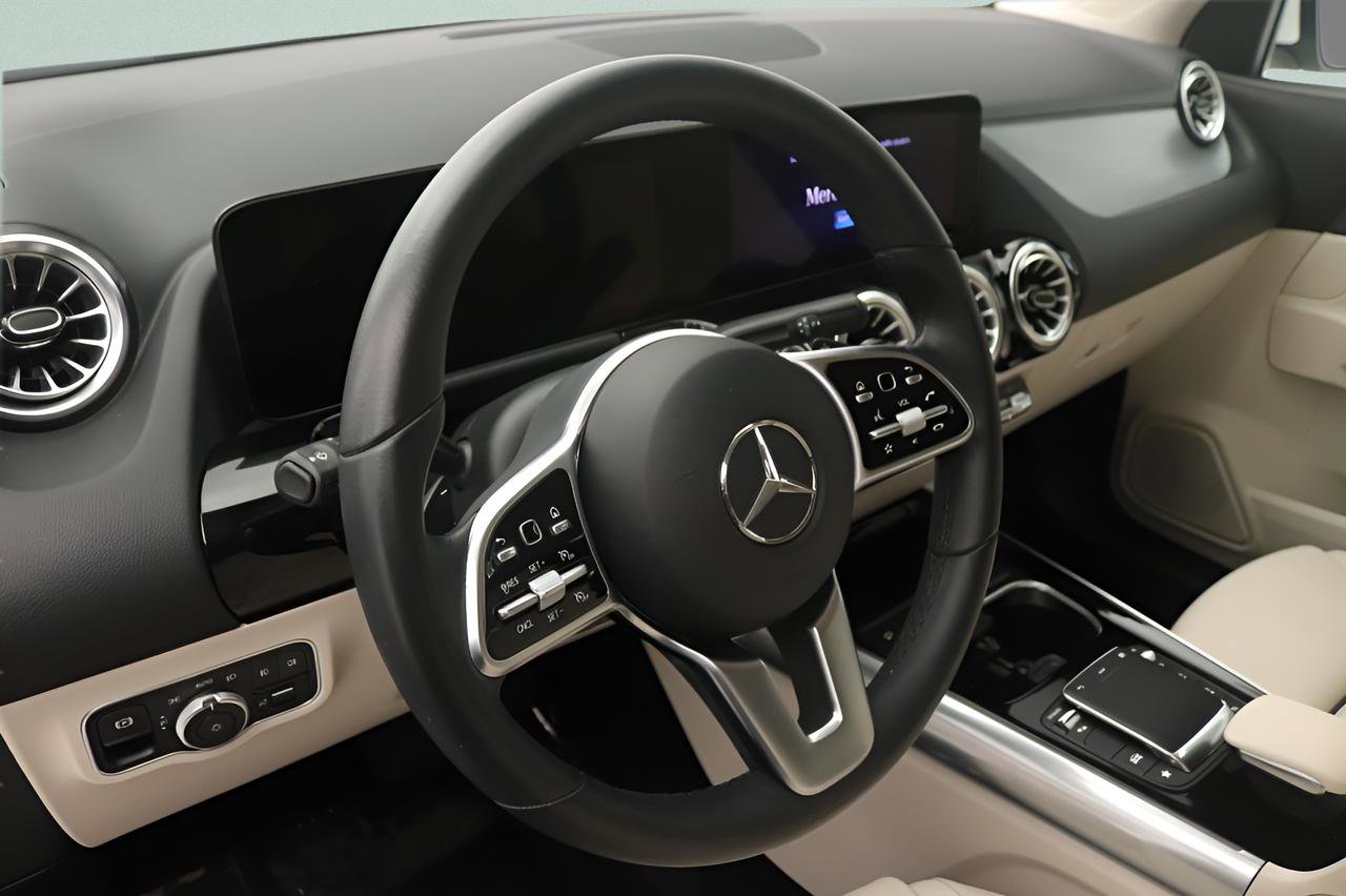 Certified 2023 Mercedes-Benz GLA 250 image 14
