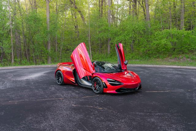 Used 2021 McLaren 720S Performance RWD image 33