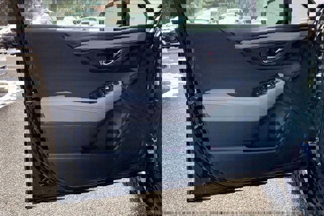 Used 2024 Subaru Outback Premium image 21