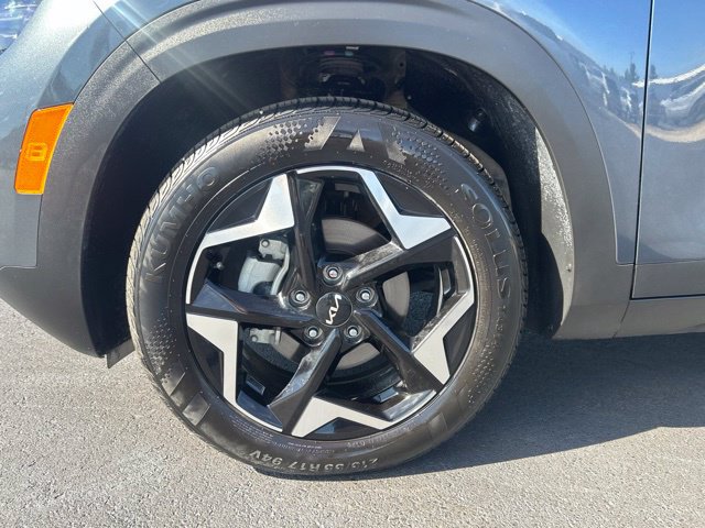 Used 2024 Kia Seltos EX FWD image 12