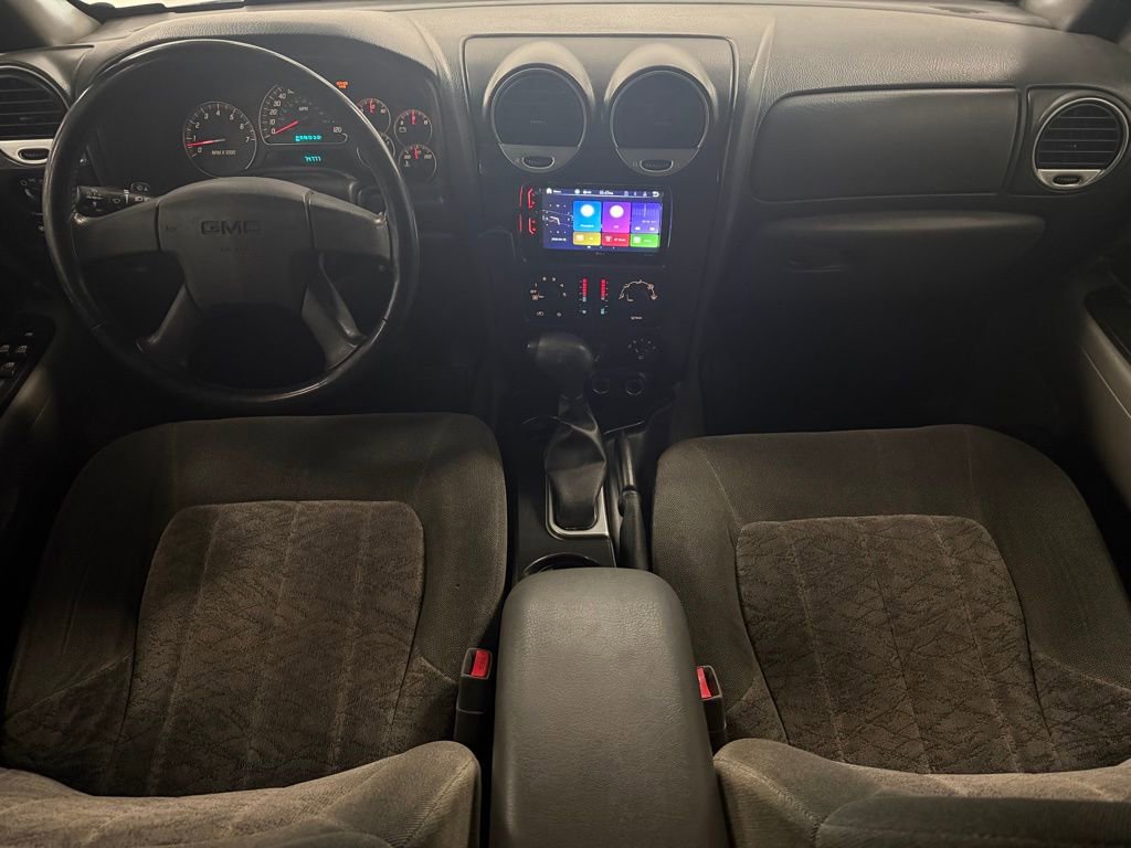 Used 2002 GMC Envoy SLE image 15