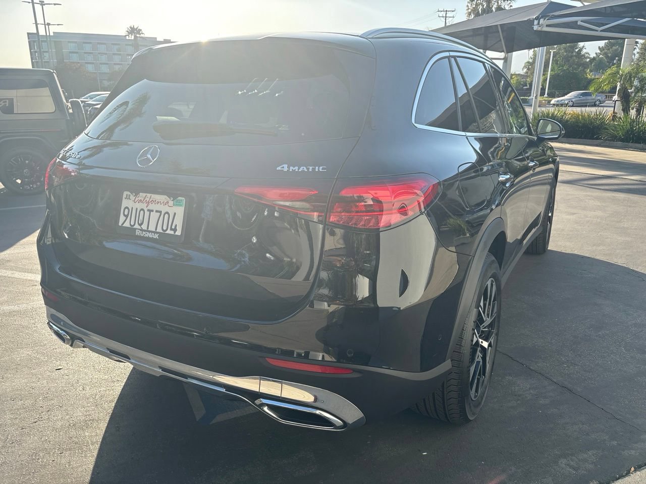 Used 2025 Mercedes-Benz GLC 350e 4MATIC image 4