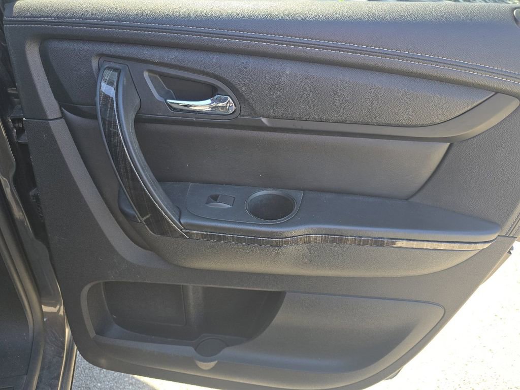 Used 2014 GMC Acadia SLT image 23