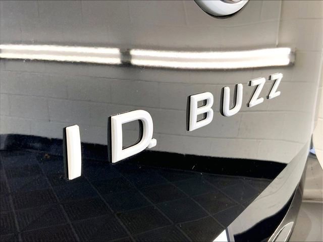 New 2025 Volkswagen ID. Buzz Pro S Plus RWD image 9