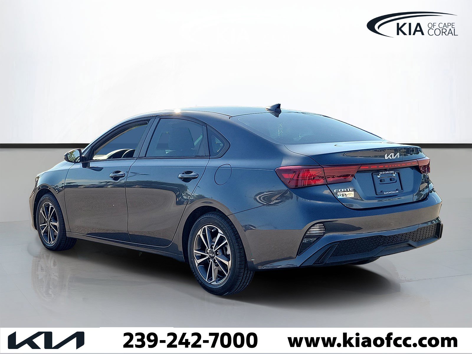 Certified 2022 Kia Forte LXS w/ LXS Technology Package FWD image 4
