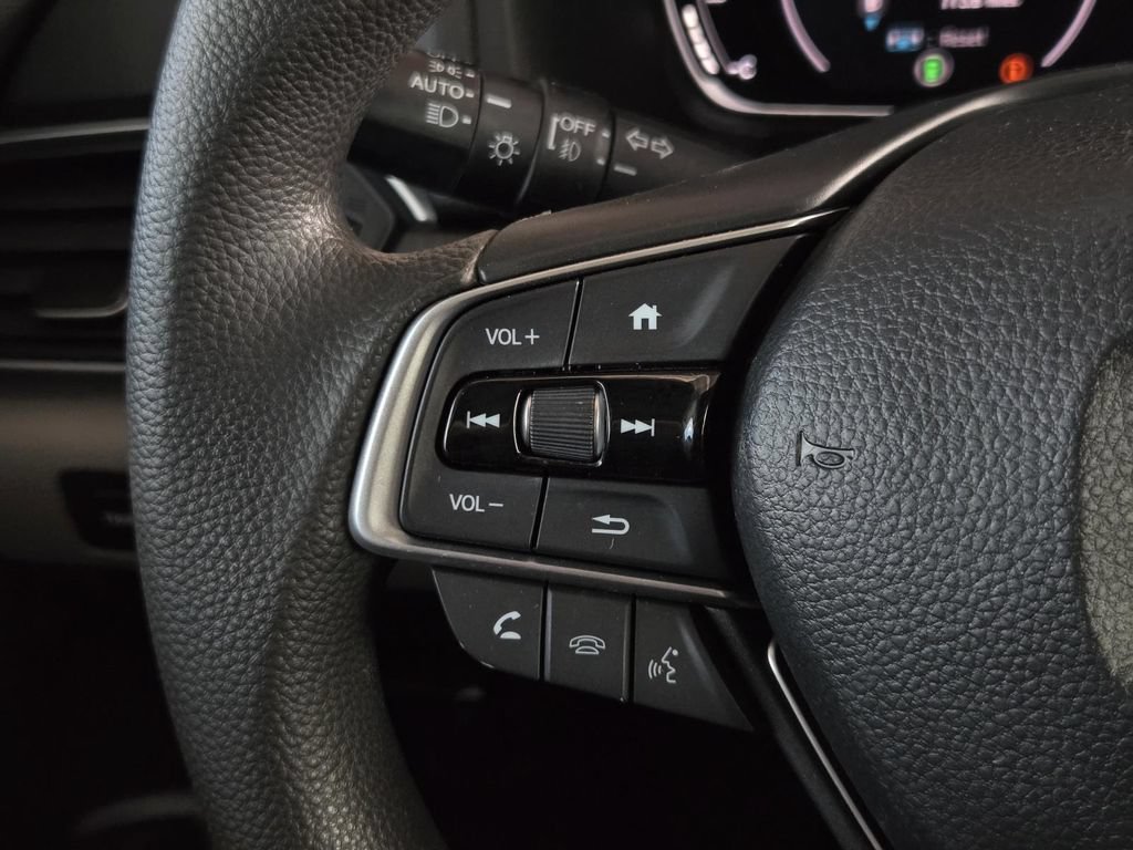 Used 2020 Honda Accord EX image 25