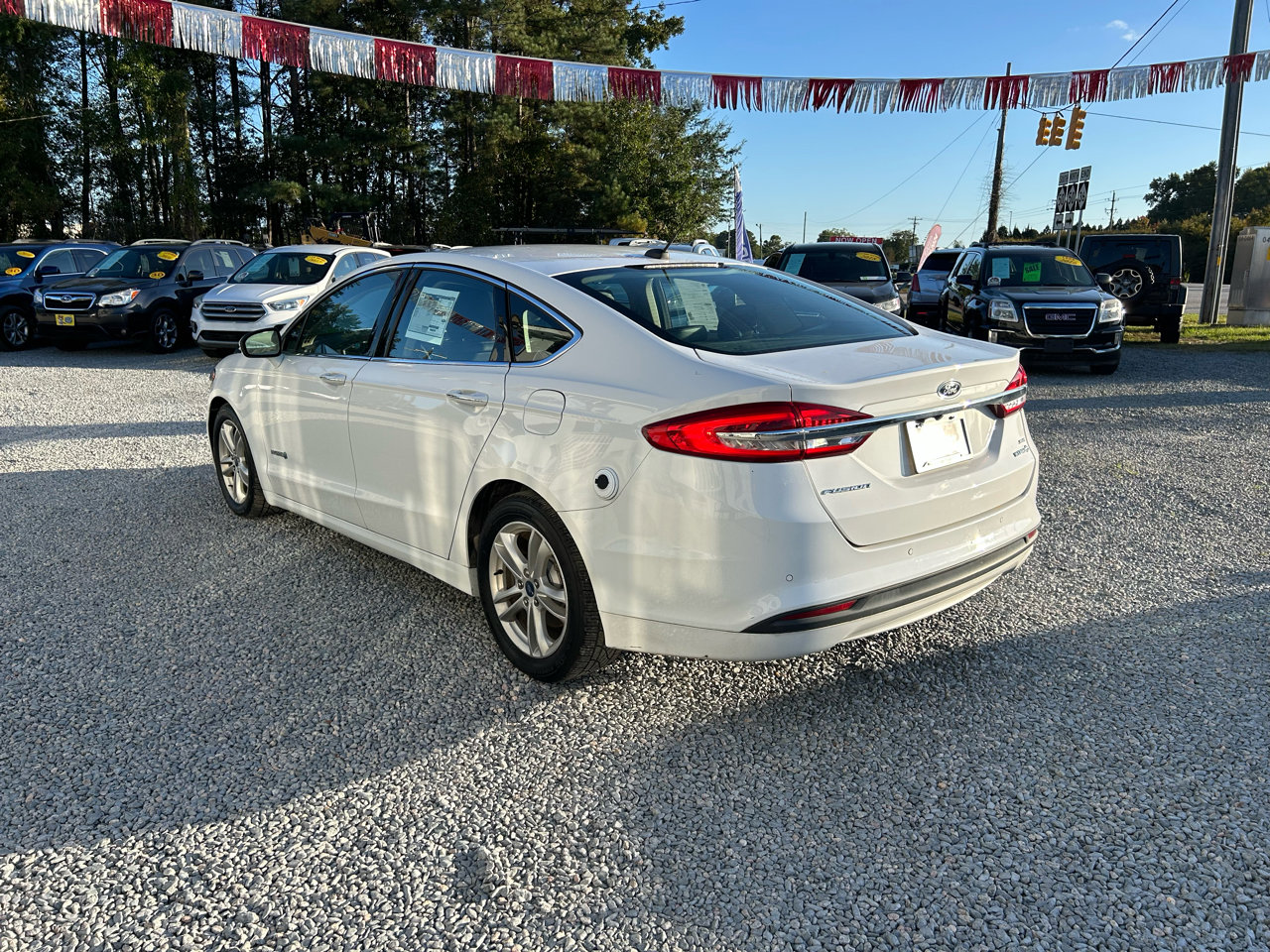 Used 2018 Ford Fusion SE w/ Equipment Group 602A image 3