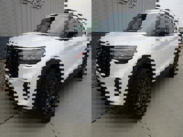 New 2026 Ford Explorer ST-Line w/ ST-Line Street Pack image 1