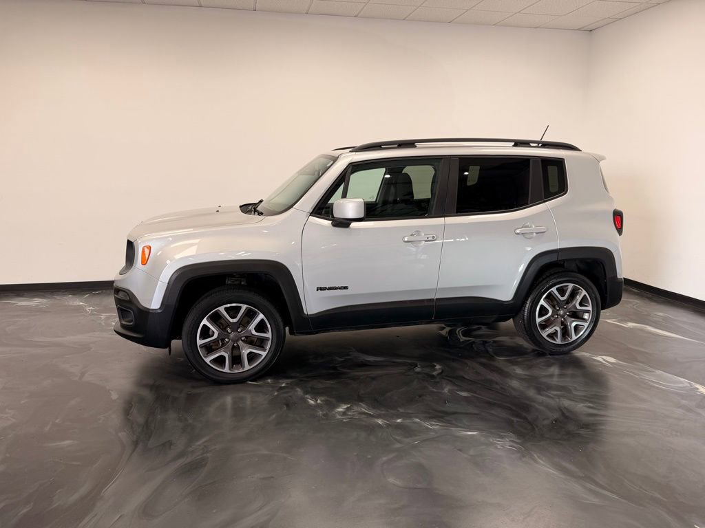 Used 2015 Jeep Renegade Latitude w/ Popular Equipment Group AWD/4WD image 2