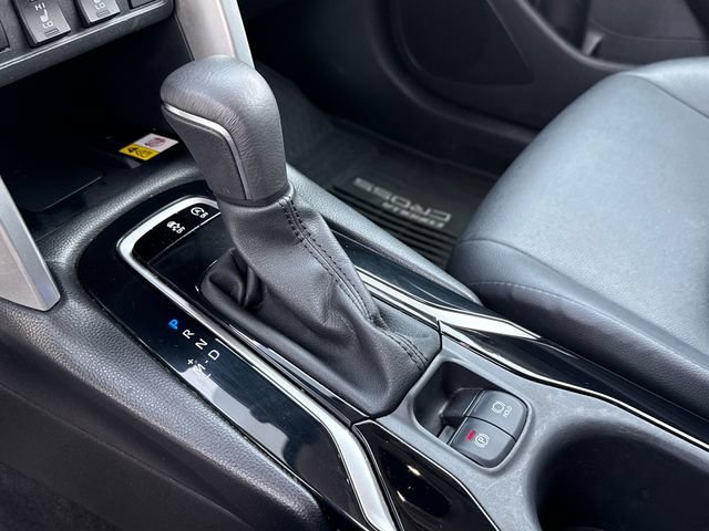 Used 2023 Toyota Corolla Cross XLE w/ Convenience Package FWD image 32