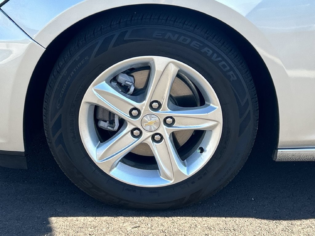 Used 2021 Chevrolet Malibu LS FWD image 25