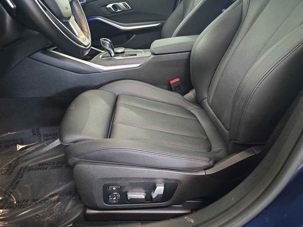 Certified 2021 BMW 330i Sedan w/ Convenience Package image 28