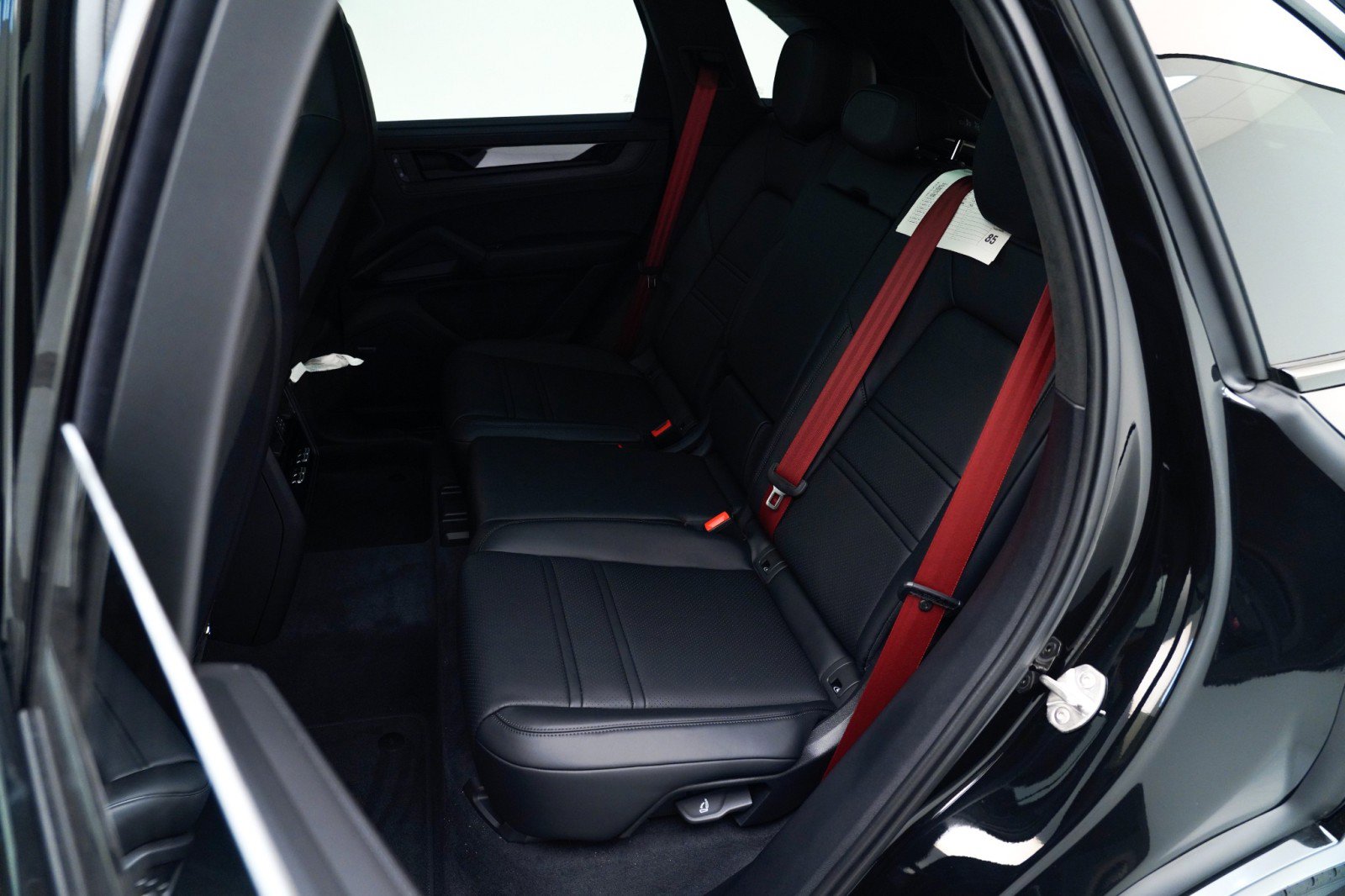 New 2026 Porsche Cayenne GTS image 30