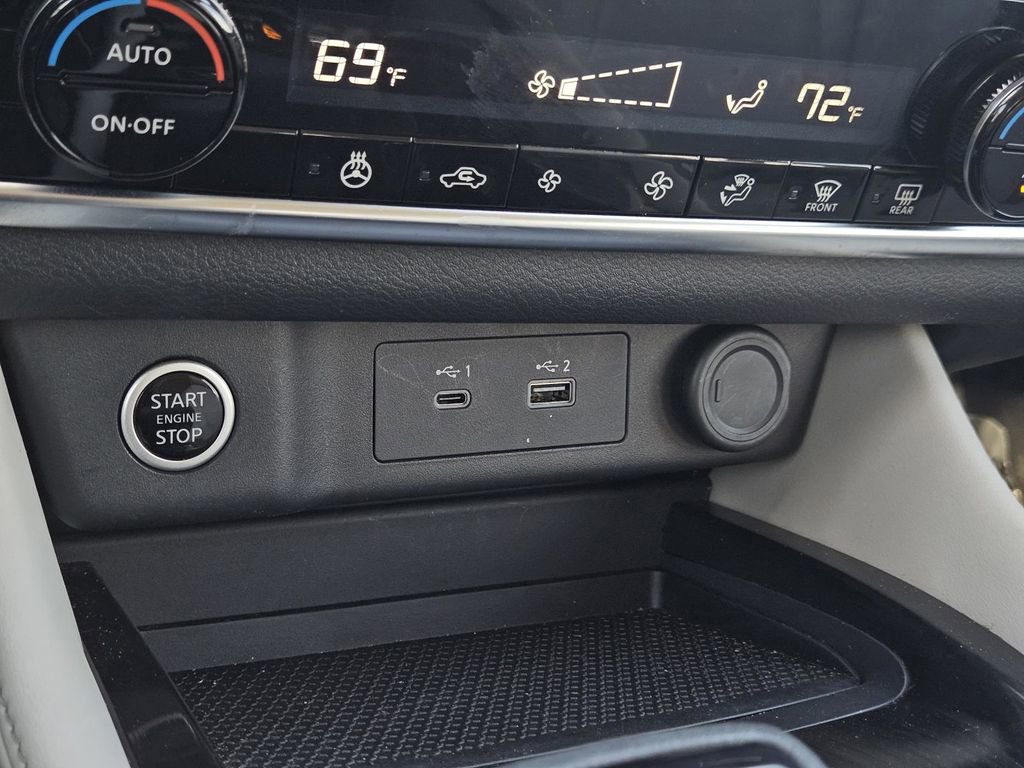 Used 2023 Nissan Rogue SL image 28