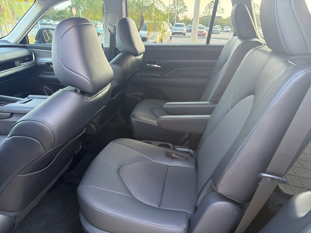 Used 2024 Toyota Grand Highlander XLE image 25
