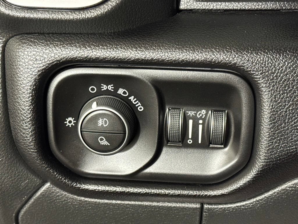 Certified 2026 RAM 2500 Laramie AWD/4WD image 24