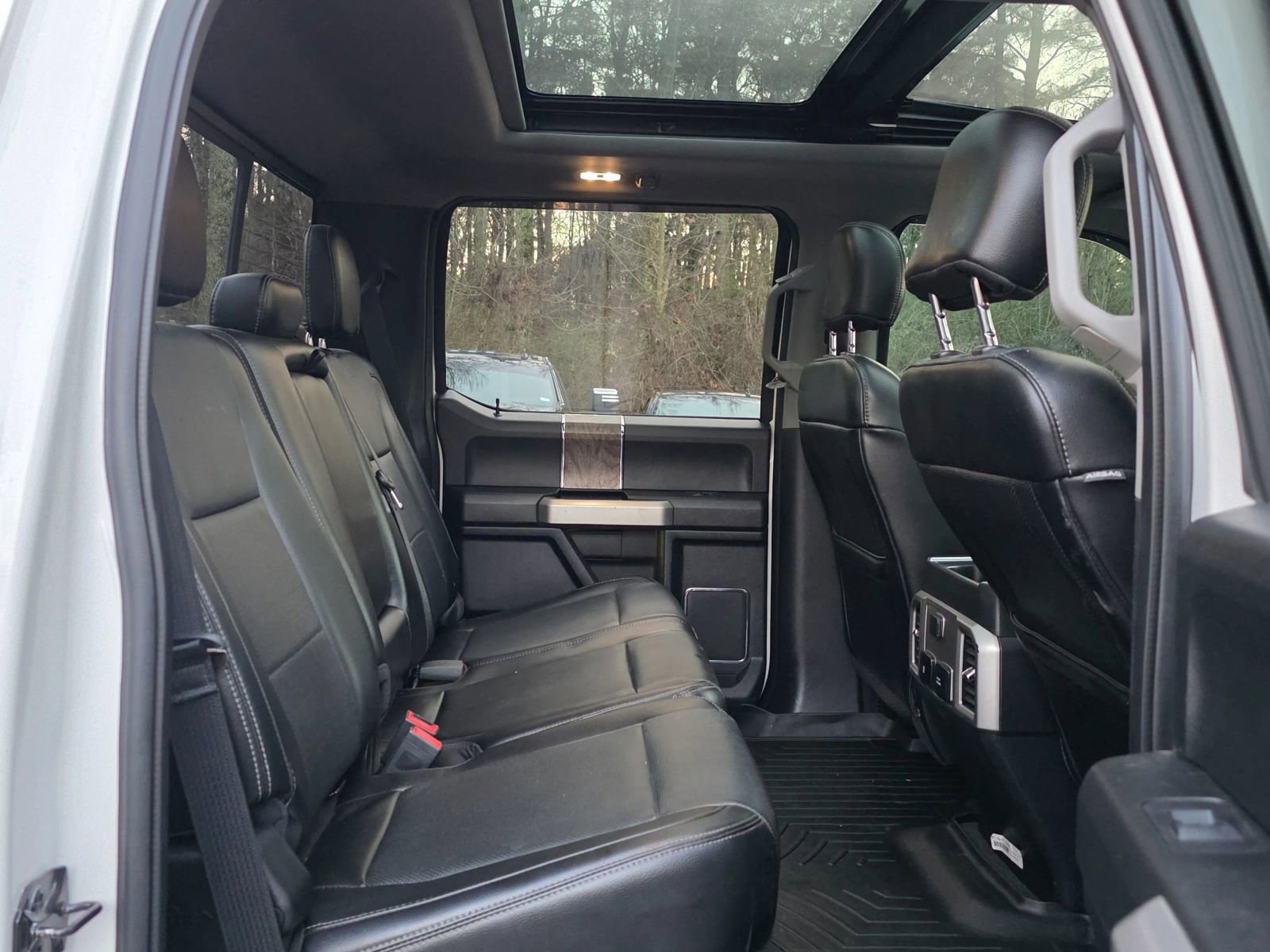 Used 2018 Ford F250 Lariat w/ Lariat Ultimate Package image 32
