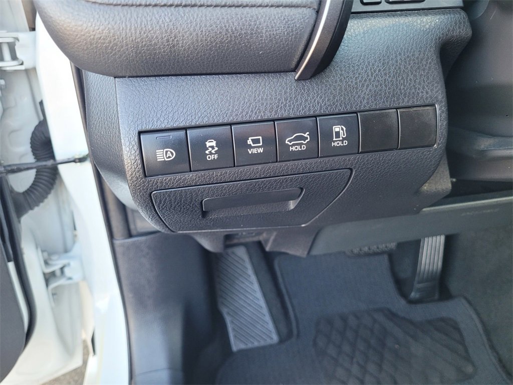 Used 2021 Toyota Camry XLE image 25