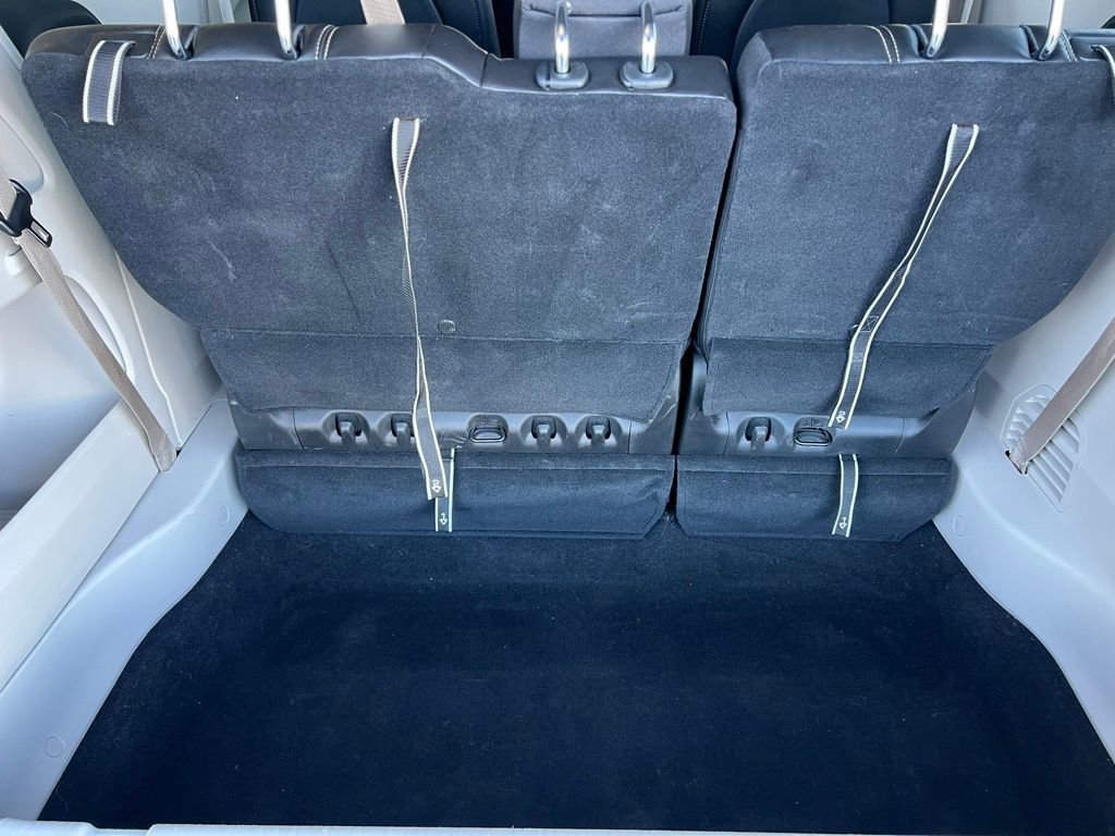 Used 2024 Chrysler Pacifica Touring-L image 33