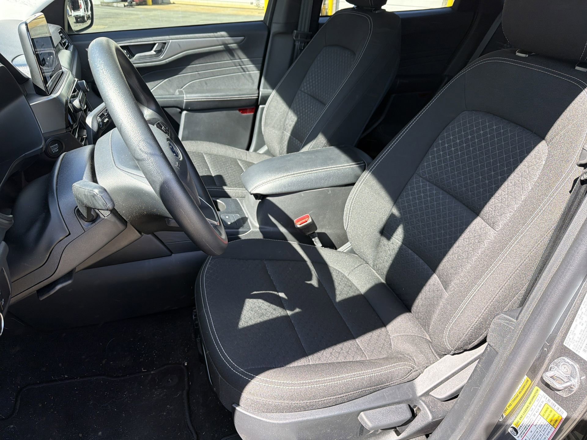 Used 2025 Ford Escape Active image 10