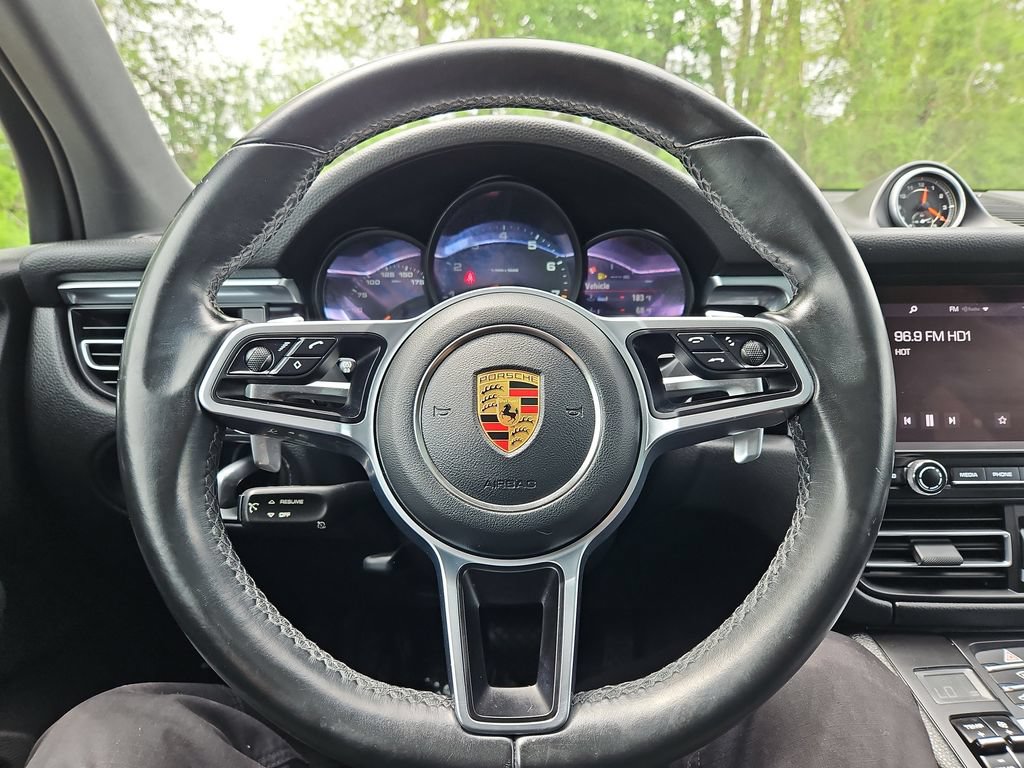 Used 2021 Porsche Macan AWD/4WD image 33