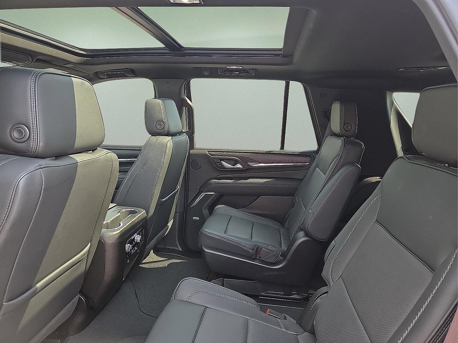 Certified 2024 GMC Yukon Denali AWD/4WD image 20